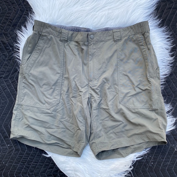 L.L Bean Men's Cargo Hiking Outdoor Shorts Pockets - Picture 1 of 6